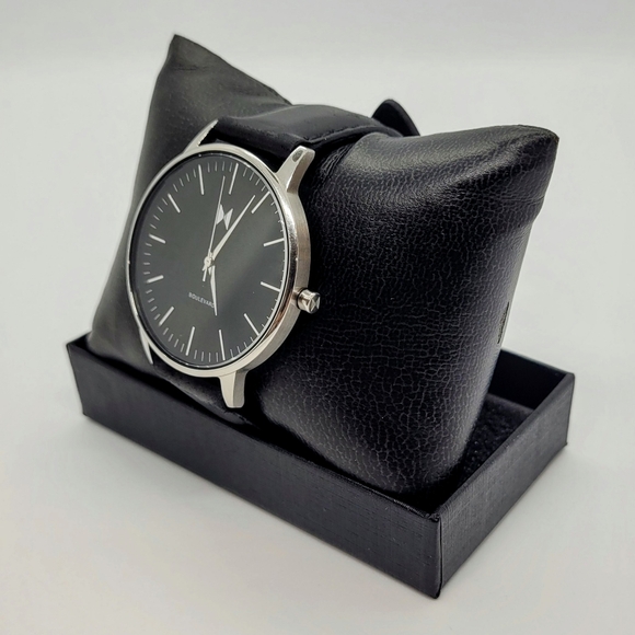 MVMT Boulevard Unisex Watch - Picture 4 of 5